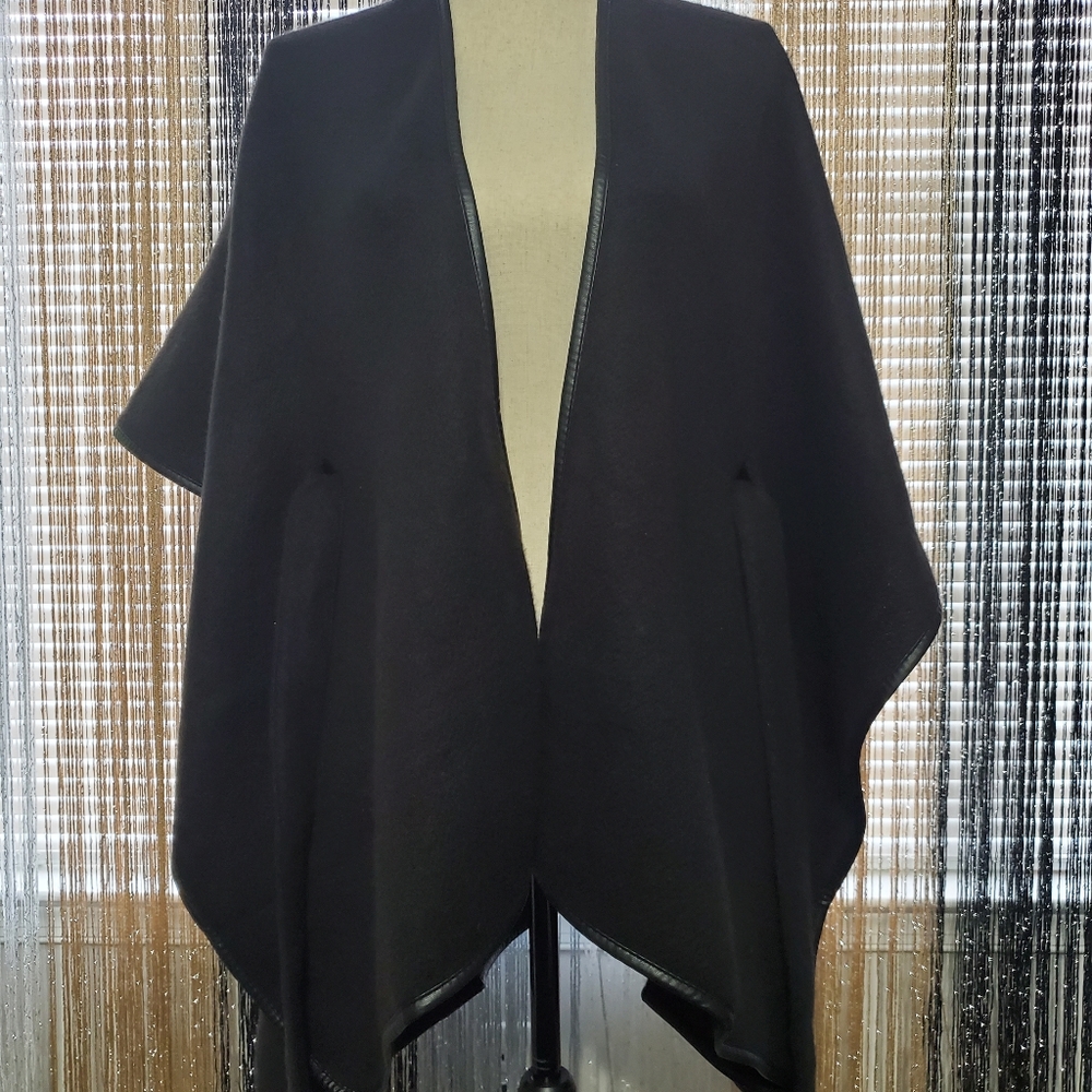 Black Shawl/Coat Nice & Warm…Jacket - Picture 2 of 7